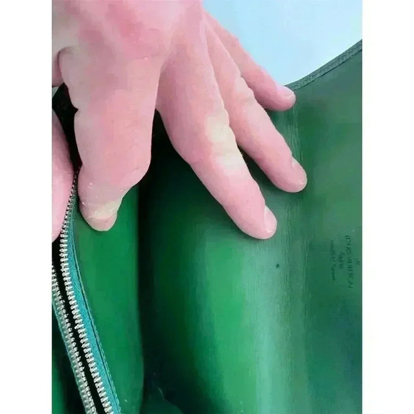 Louis Vuitton Epi Leather Unisex Wallet Green Credit Card Holder - Picture 7 of 9